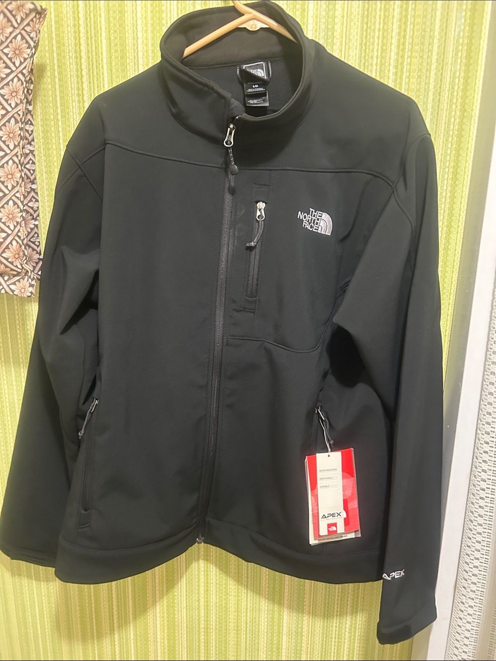 The North Face Black Men's Softshell Performance Jacket